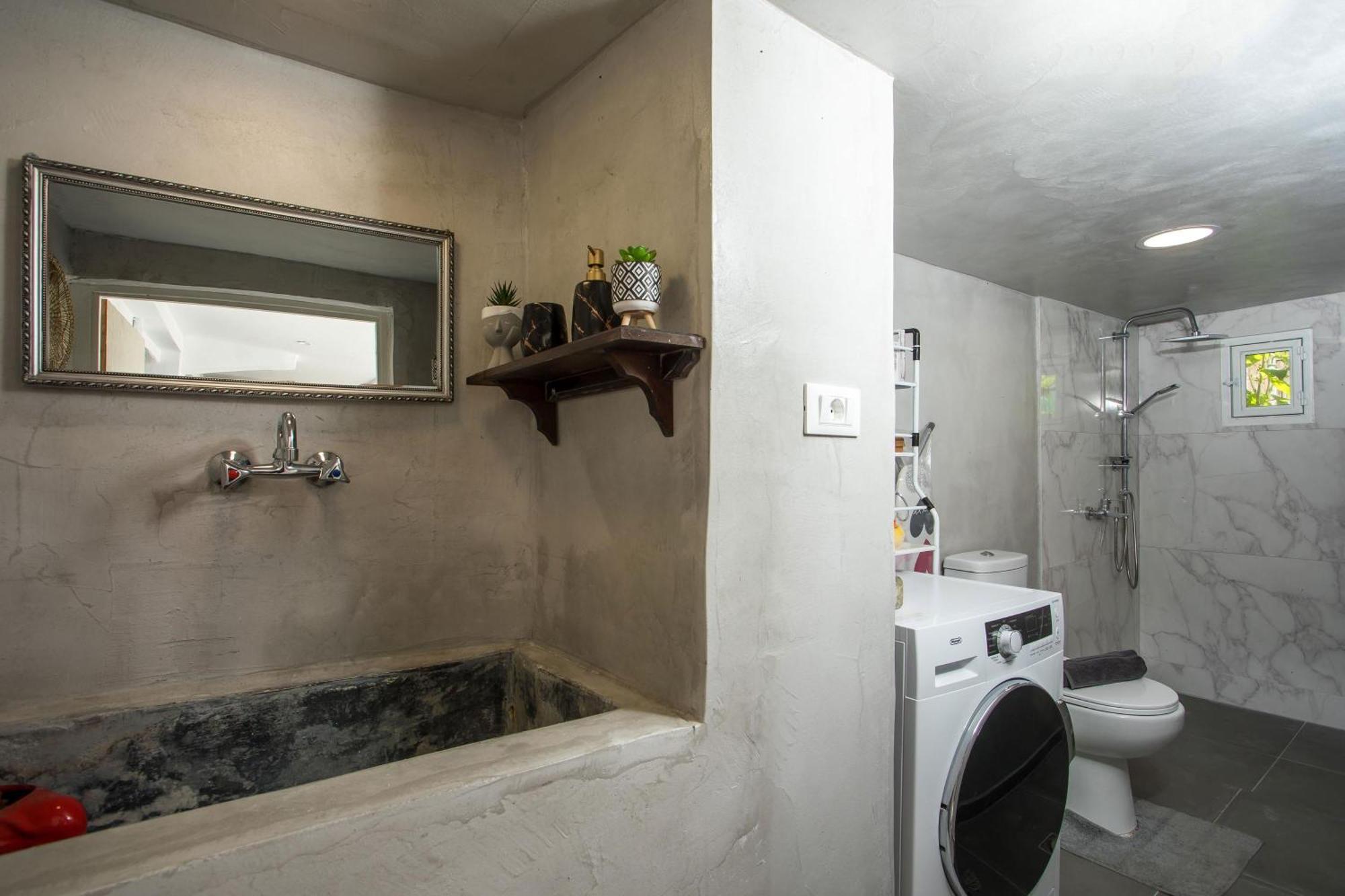 Iriada House Holiday home *