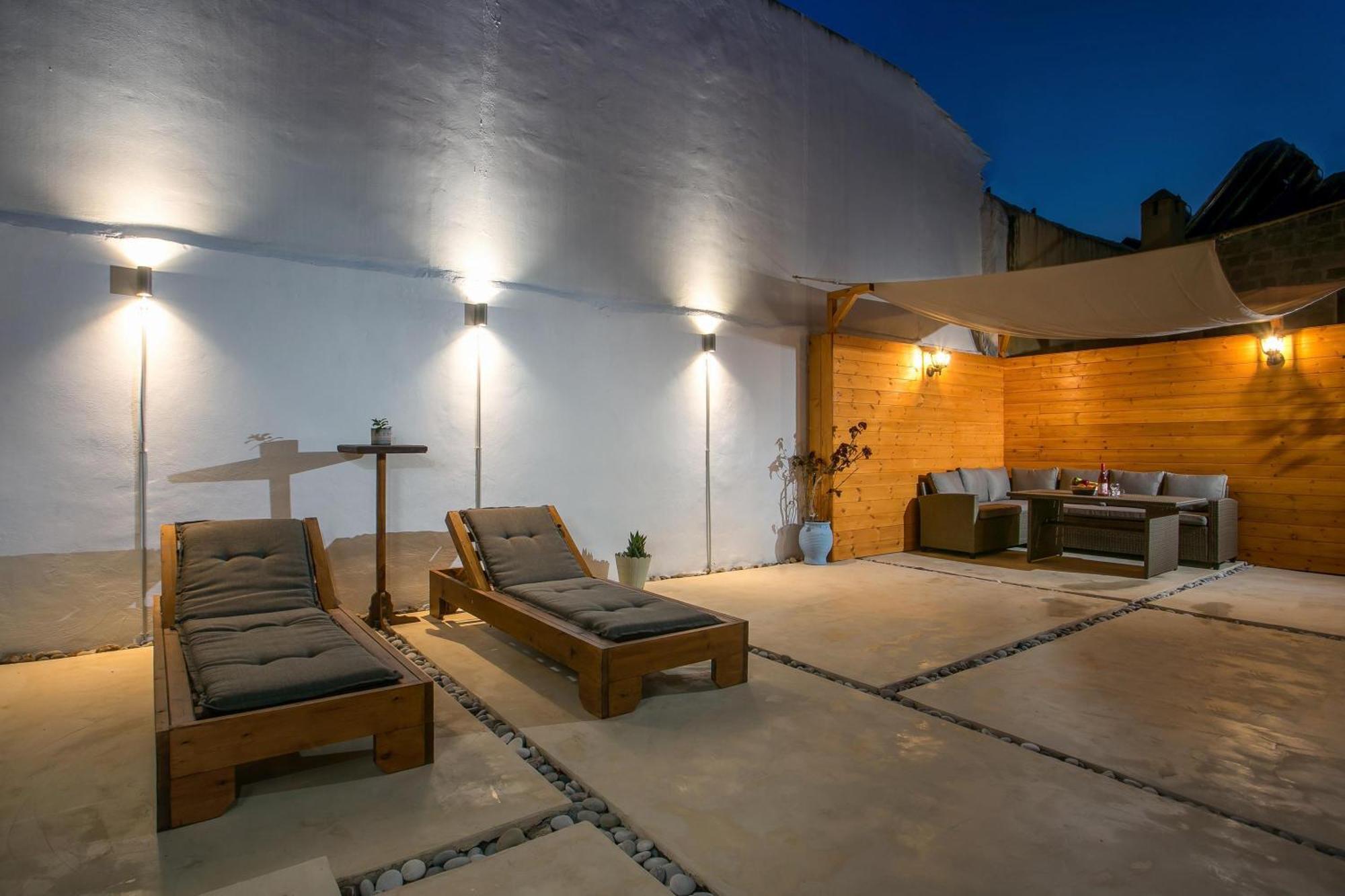 Iriada House *